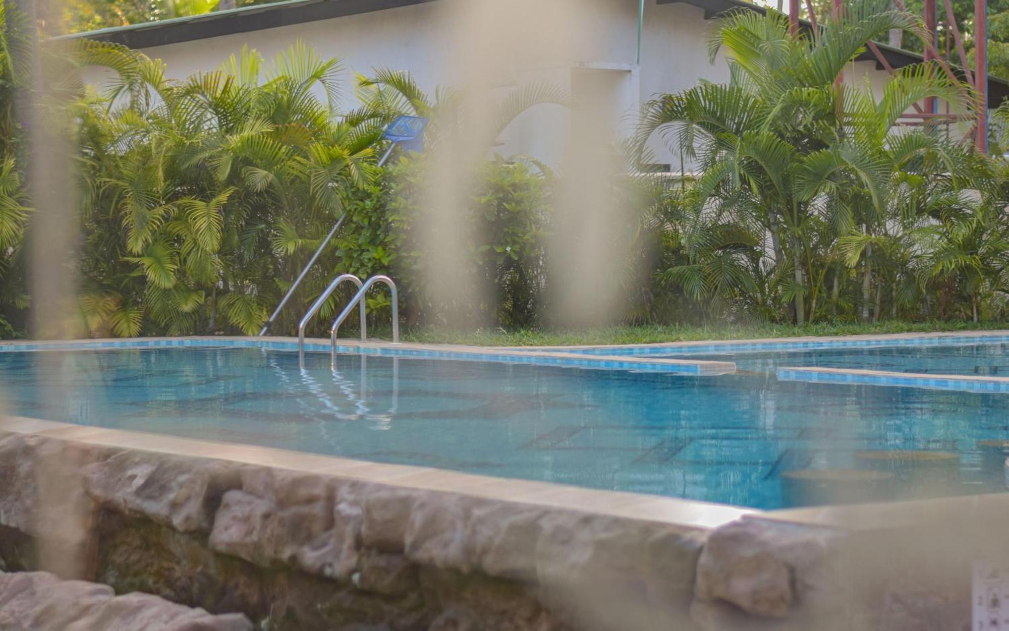 Charchoma Restaurant Hotel Mombasa Exterior photo