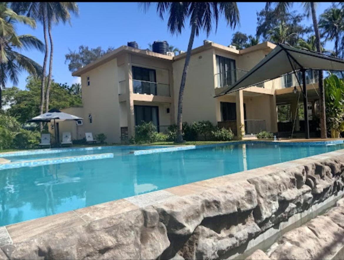 Charchoma Restaurant Hotel Mombasa Exterior photo